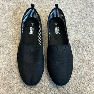Take A Walk Black Canvas Slip-On Shoes flats Sz 9 casual streetwear comfortable
